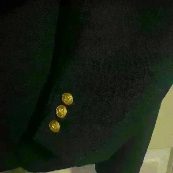 Vintage Adam’s Row 44L Black Blazer with Golden Buttons - Picture 6 of 7